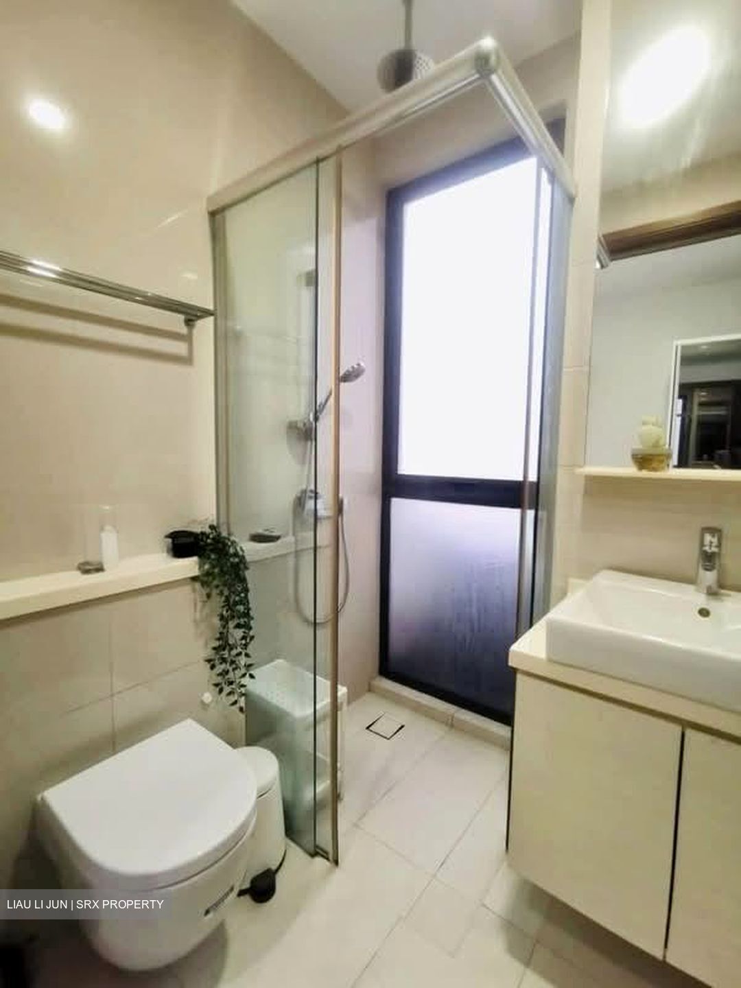8 Farrer Suites (D8), Apartment #560343821